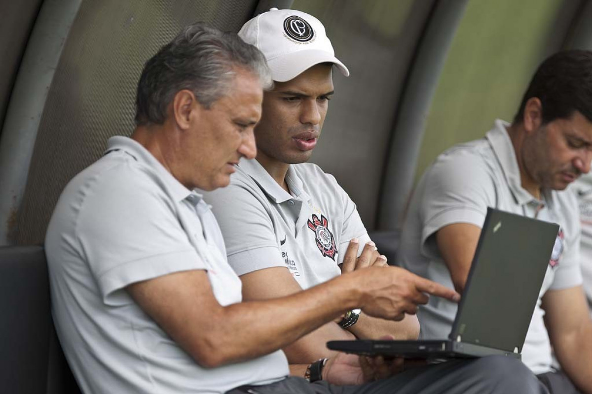 Tecnologia esportiva ajuda Tite e  considerada por Roberto de Andrade uma das ferramentas para o sucesso do treinador