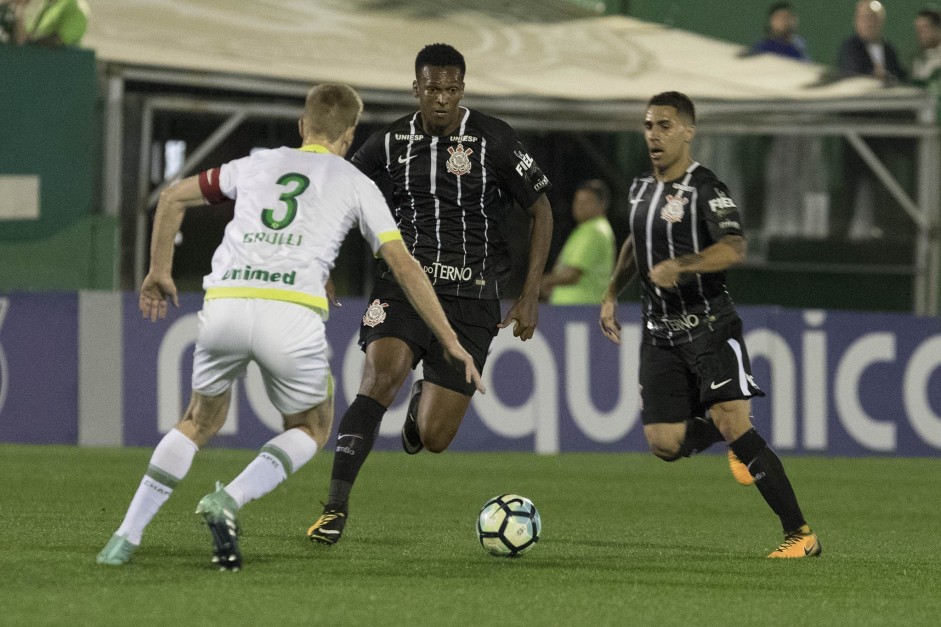 Chapecoense pode ser beneficiada em caso de vitria do Corinthians sobre o Flamengo