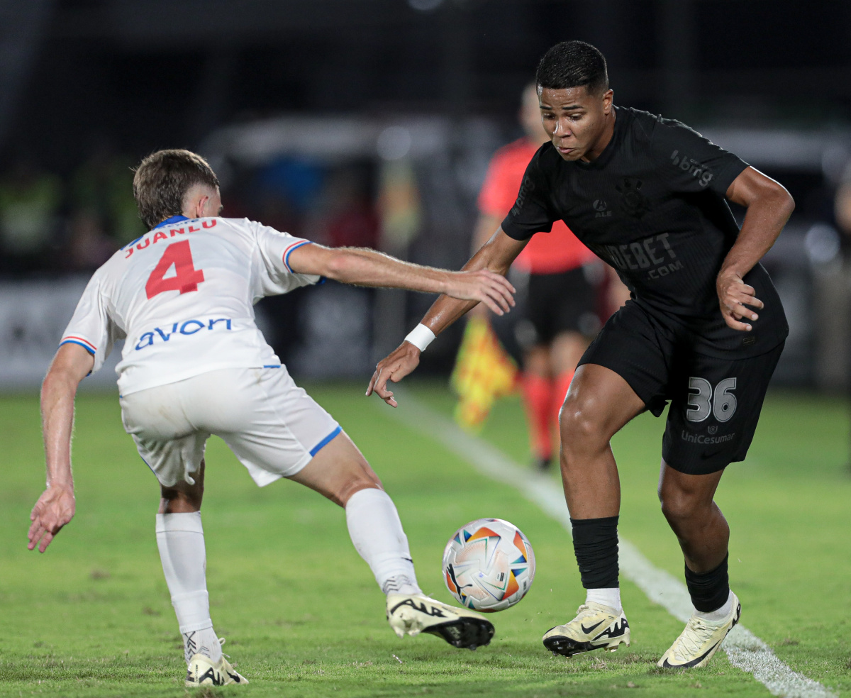 Fotos do jogo NacionalPAR 0 x 2 Corinthians SulAmericana 2024