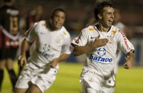VITORIA/BA X CORINTHIANS/SP - Defederico comemeroa seu gol em um lance da partida realizada esta noite no estdio do Barradao, na cidade de Salvador/Bahia, vlida pelo returno do Campeonato Brasileiro de 2009