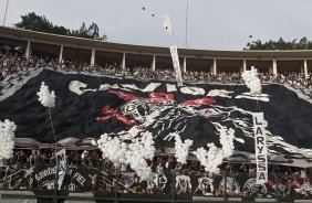 Homenagem a s vitimas do massacre do Rio de Janeiro durante a partida entre Corinthians x So Caetano, realizada esta tarde no estdio do Pacaembu, pela 18 rodada do Campeonato Paulista 2011