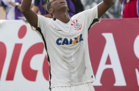 J comemora gol contra o So Bento na estreia do campeonato paulista