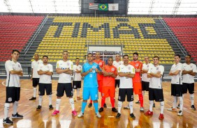Futsal 2017 se apresentando em foto oficial