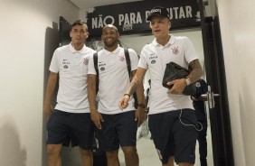 Marciel, Felipe Bastos e Guilherme Arana no vestirio da Arena Corinthians