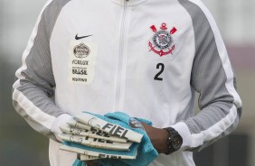 Fabinho durante o primeiro treino de Osmar Loss como tcnico do Corinthians