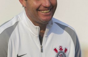 Osmar Loss comandou seu primeiro treino como tcnico do Corinthians