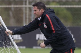 Osmar Loss comandou a equipe no treino em preparao para a Libertadores