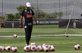 Tiago Nunes durante o treino da manh desta sexta-feira