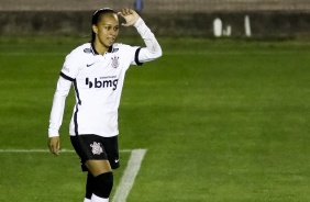 Adriana marcou um dos gols do Corinthians contra a Ferroviria, pelo futebol feminino