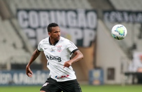 J durante jogo contra o Botafogo, pelo Brasileiro, na Neo Qumica Arena