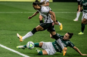 Adriana no jogo contra o Palmeiras, pelo Campeonato Brasileiro Feminino, na Neo Qumica Arena