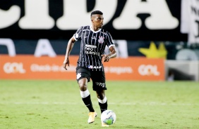 Jemerson durante partida entre Corinthians e Santos, na Vila Belmiro, pelo Brasileiro