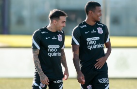 Gustavo Silva e Lo Natel durante ltimo treino do Corinthians antes do jogo contra o Huancayo