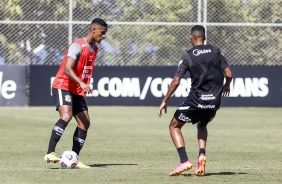 Carlo e Rodrigo Varanda no treino integrado da equipe profissional e Sub-20 do Corinthians
