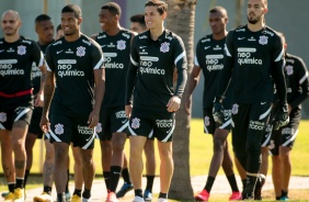 Vital e companheiros durante o ltimo treino do Corinthians antes do jogo contra o Amrica-MG
