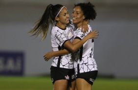 Diany e Yasmin  durante jogo entre Corinthians e Ferroviria, pelo Campeonato Paulista 2021