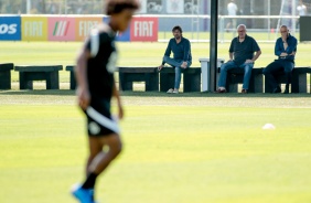 Duilio, Roberto de Andrade e Alessandro acompanharam o treino do Corinthians no CT