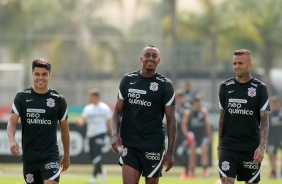 Roni, Raul Gustavo e Luan no ltimo treino no CT do Corinthians antes do jogo contra o Juventude