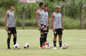 Jogadores do Sub-20 treinam para prximo duelo do Corinthians pela Copinha