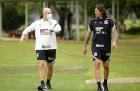 Flvio e Cssio durante apresentao do elenco do Corinthians para temporada 2022