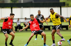 Roni, Cantillo, Xavier e Raul Gustavo em treino do Corinthians nesta sexta-feira