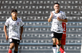 Kauan comemorando seu gol pelo Corinthians