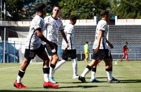 Luiz Fernando e Kauan na partida entre Corinthians e Grmio Osasco