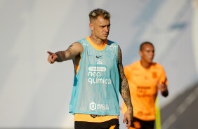 Roger Guedes em treino do Corinthians