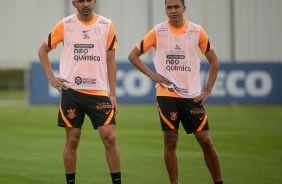 Bruno Melo e Cantillo em treino do Corinthians de olho na final da Copa do Brasil