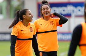 Andressa e Bianca Gomes durante treinamento no Equador