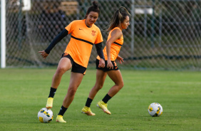 Andressa e Diany durante treinamento para segunda partida na Libertadores Feminina