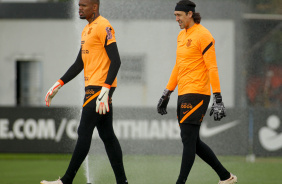 Cssio e Carlos Miguel durante treino de encerramento antes de jogo com o Santos