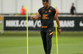 Fernando Lzaro em ao no treino do Corinthians