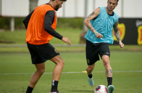 Yuri Alberto e Rger Guedes durante treino do Corinthians