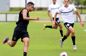 Arthur Sousa, Nicolas e Rafael Correa durante jogo-treino