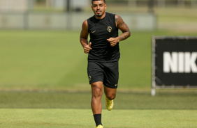 Matheus Bidu em treino do Corinthians antes de viagem ao Uruguai