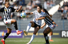 Gabi Zanotti em ao no clssico entre Corinthians e Santos, pelo Brasileiro Feminino
