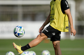 Rafael Ramos no treino do Corinthians desta quinta
