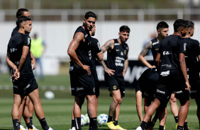 Mosquito, Verssimo, Fausto, Wesley, Lo Mana durante treino do Corinthians no CT