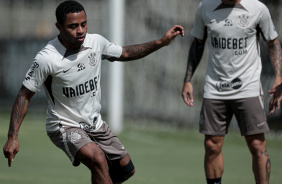 Diego Palacios e Fagner em ao no treino do Corinthians