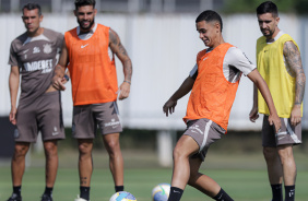 Bahia participou do treino do Corinthians com Yuri Alberto, Igor Coronado e Bruno Lazaroni