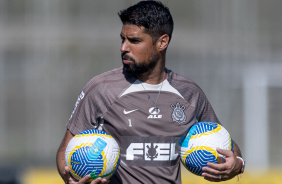 Antnio Oliveira montando os treinos do Corinthians