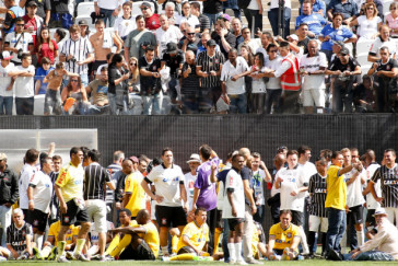 Primeiro jogo oficial do Corinthians na Arena completa 6 anos