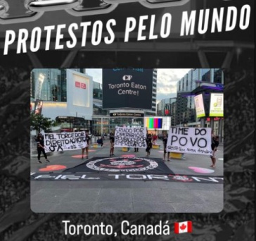 Protesto contra a diretoria do Corinthians em Toronto, no Canad