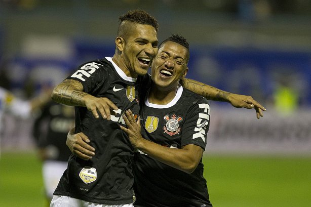 É hoje! Corinthians chega à Bolívia para primeiro jogo na