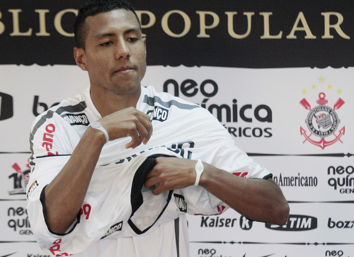 Luiz Ramirez durante apresentaao como novo jogador do Corinthians durante treino realizado no centro de treinamento joaquim grava