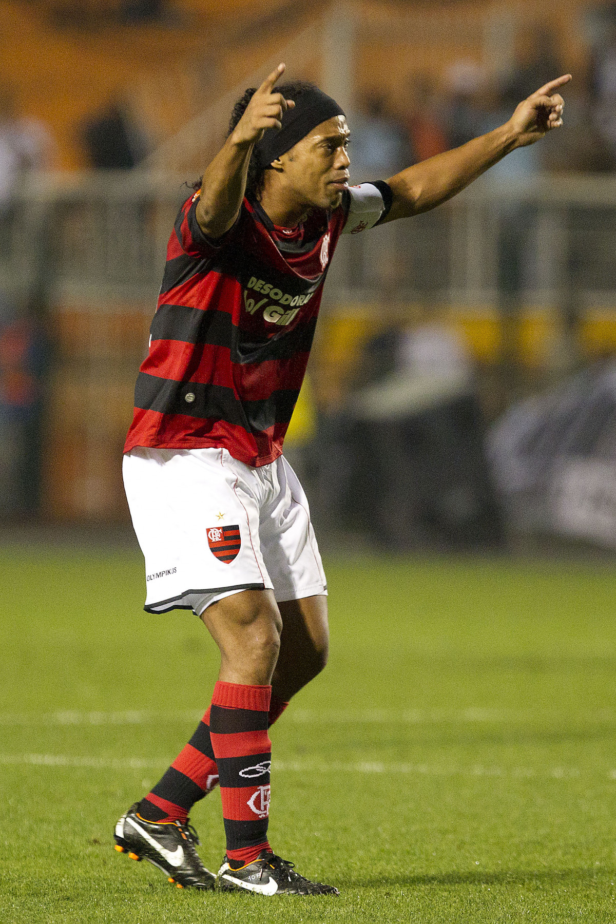 Ronaldinho durante a partida entre Corinthians x Flamengo, realizada esta noite no estdio do Pacaembu, vlida pela 22 rodada do Campeonato Brasileiro de 2011