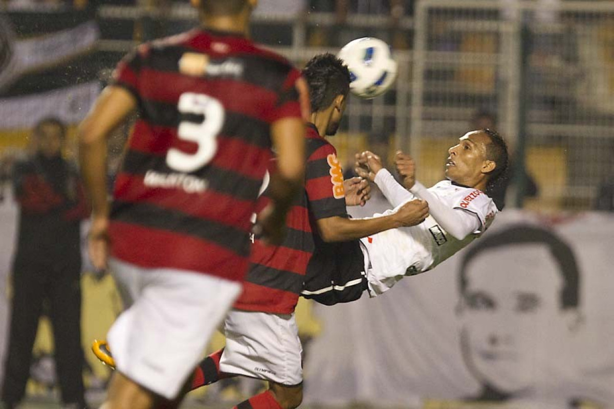 Durante a partida entre Corinthians x Flamengo, realizada esta noite no estdio do Pacaembu, vlida pela 22 rodada do Campeonato Brasileiro de 2011