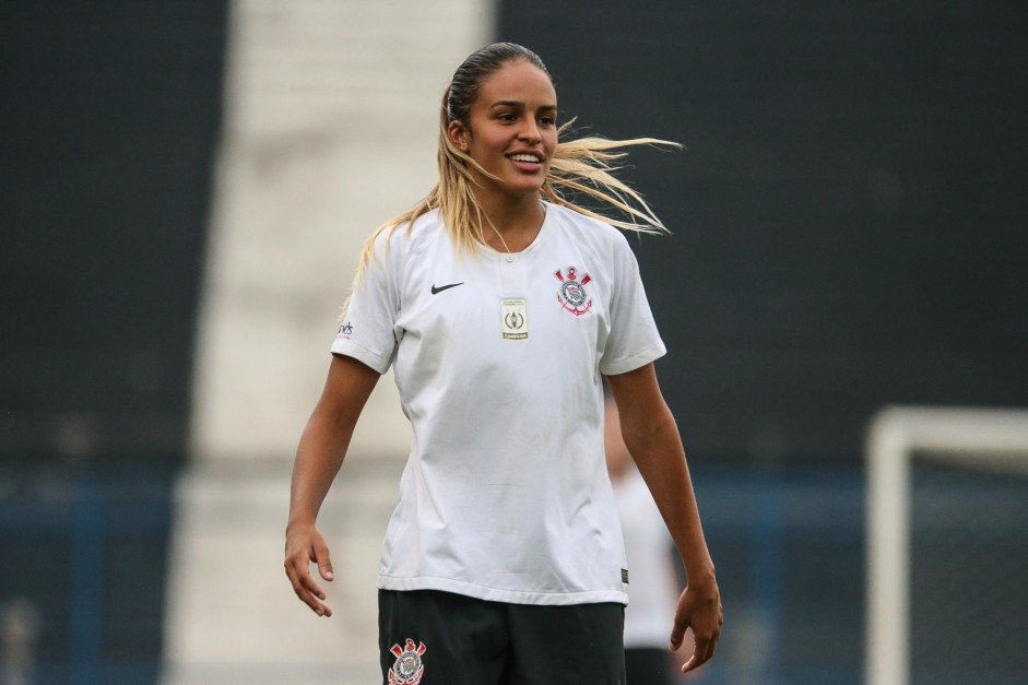 Gabi Nunes durante jogo contra o So Jos, pelo Brasileiro Feminino
