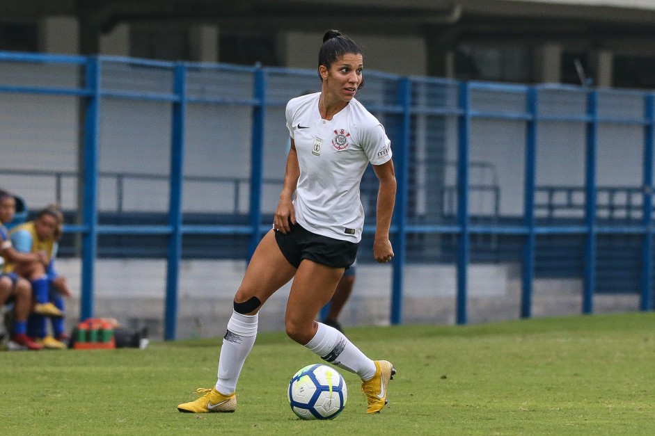 Paulinha durante jogo contra o So Jos, pelo Campeonato Brasileiro Feminino